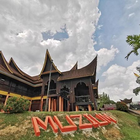 Palm Seremban Hotel Екстер'єр фото