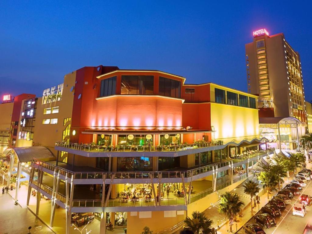 Palm Seremban Hotel Екстер'єр фото