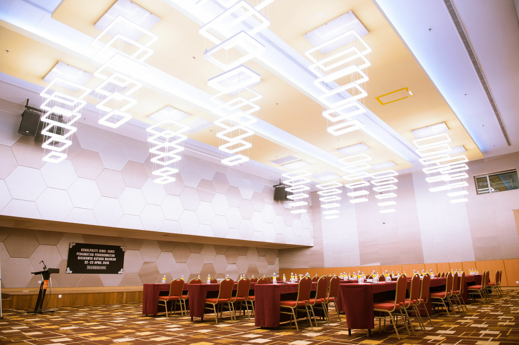 Palm Seremban Hotel Екстер'єр фото